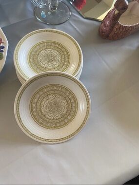 Francesca's Collections Cream Ceramic Bowls with Olive Medallion